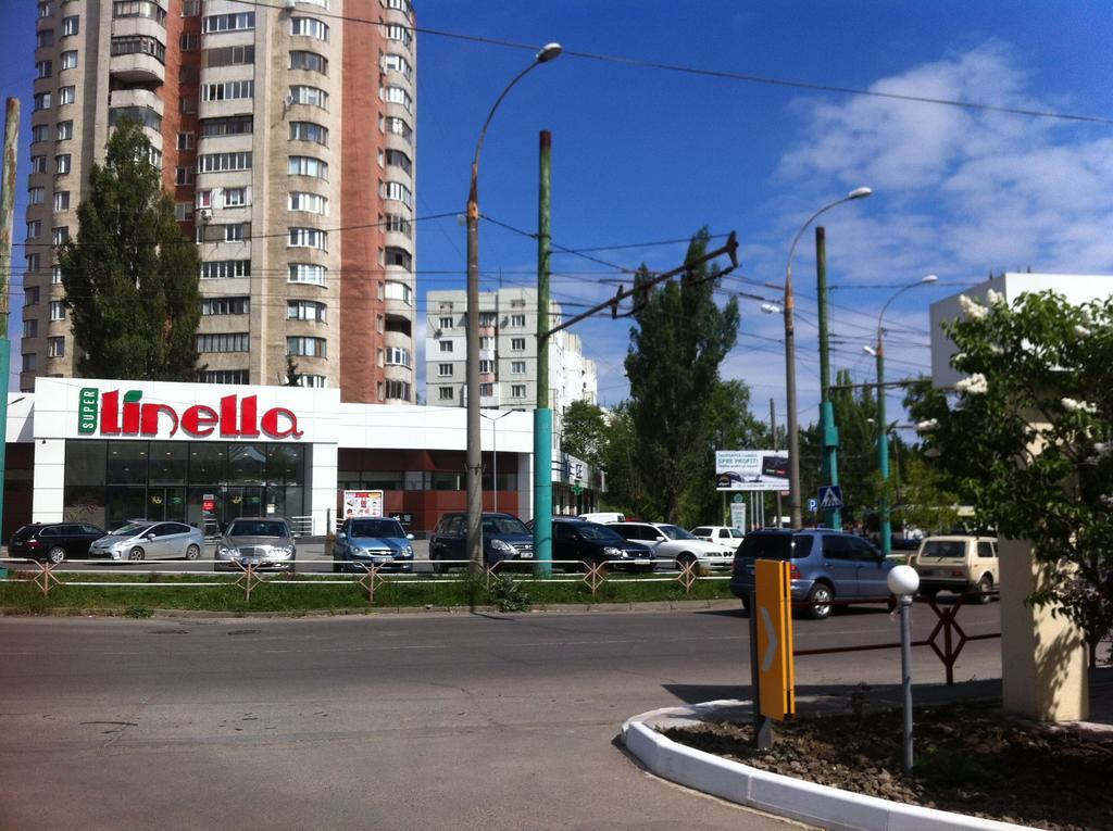 Apartment Miorita Chisinau Bagian luar foto